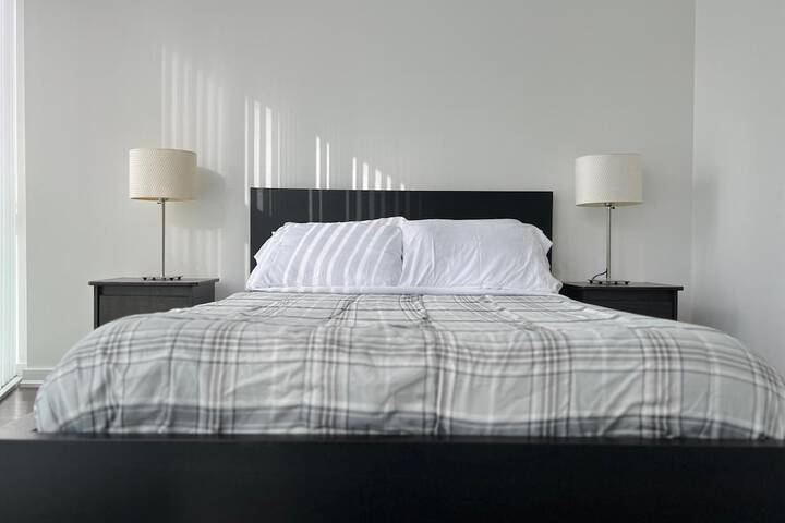 Room 42 of 192