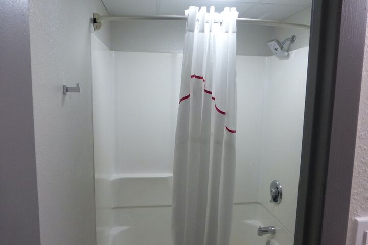 ADA Deluxe King with Roll in Shower (1 of 14)