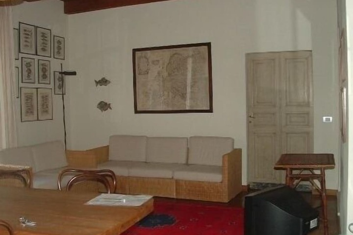 Room 18 of 30