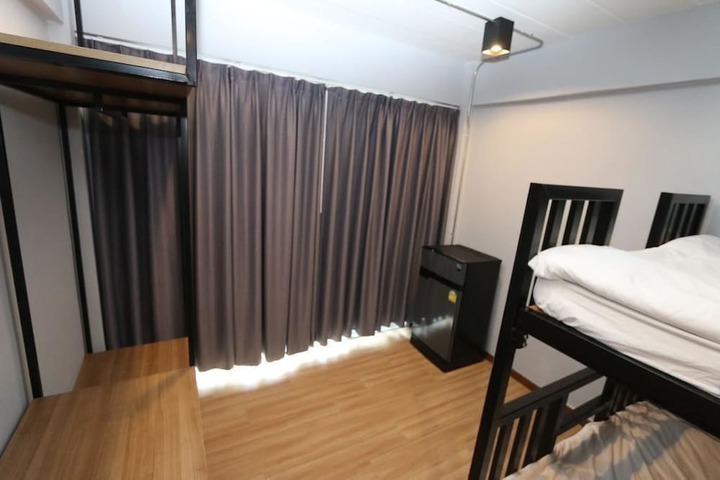 Room 17 of 44