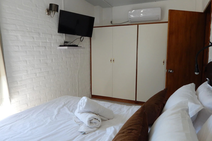 Room 3 of 5