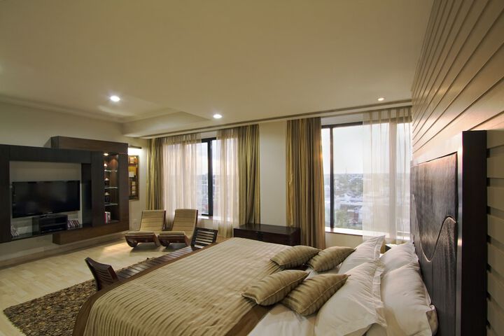 Room 9 of 70