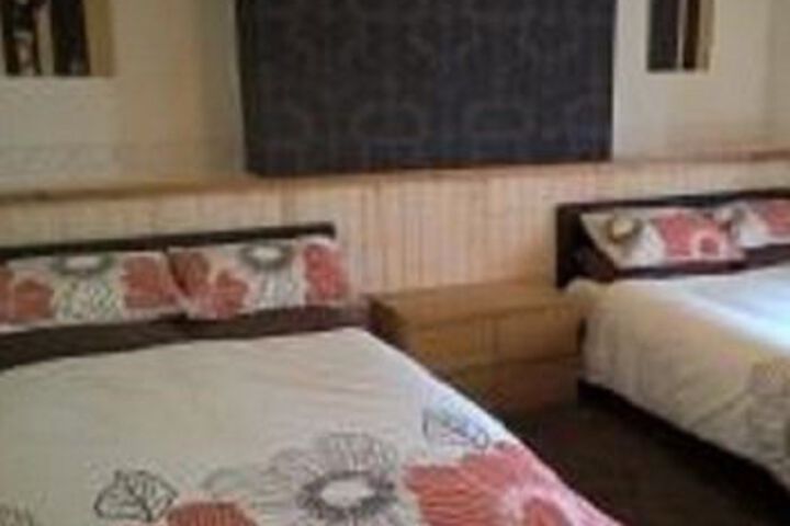 Room 13 of 20