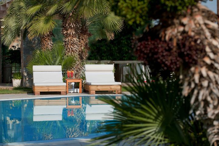 Pool 39 of 72