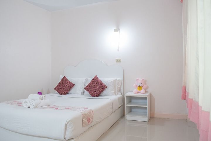 Room 3 of 43