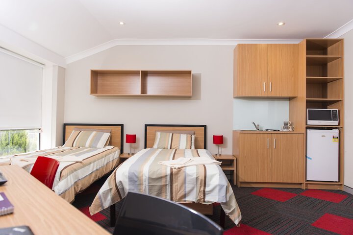 Room 205 of 288