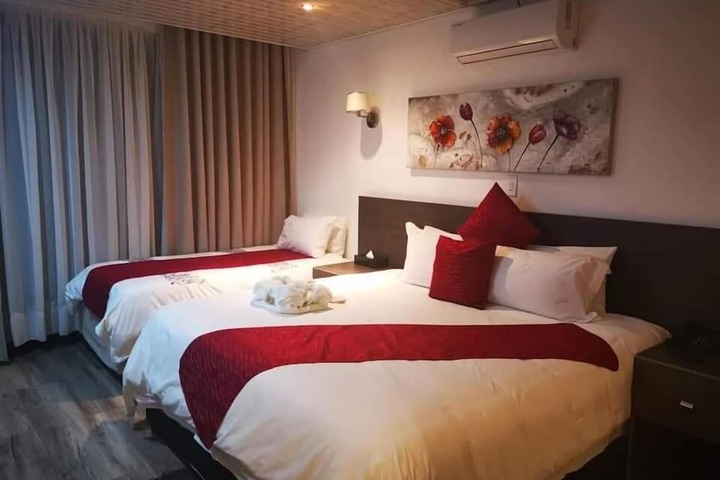 Room 11 of 48