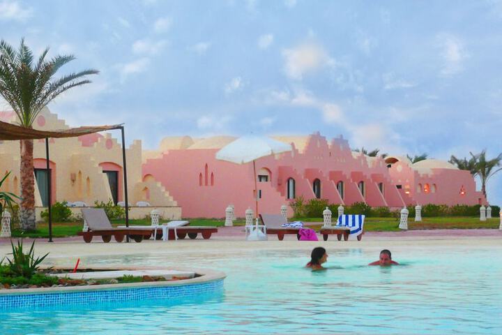 Hotel Pool