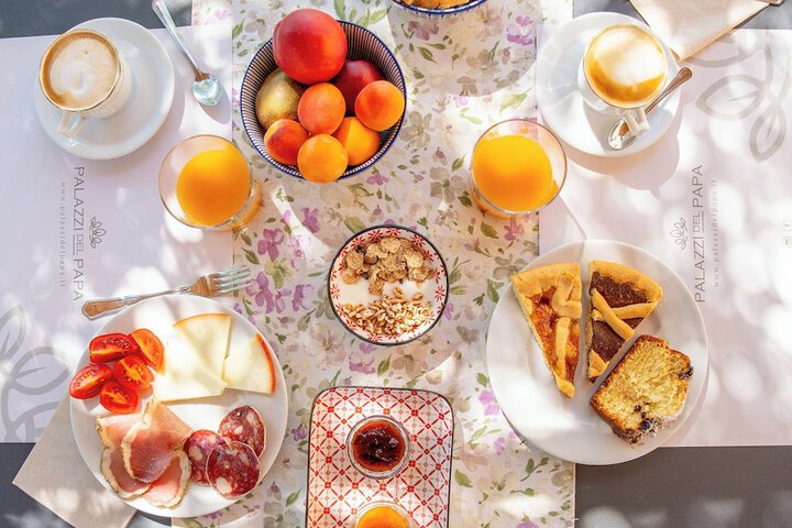 Breakfast/Coffee Service 34 of 53