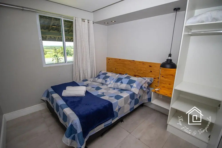 Room 6 of 14