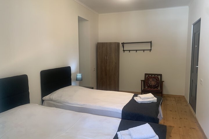 Room 12 of 36