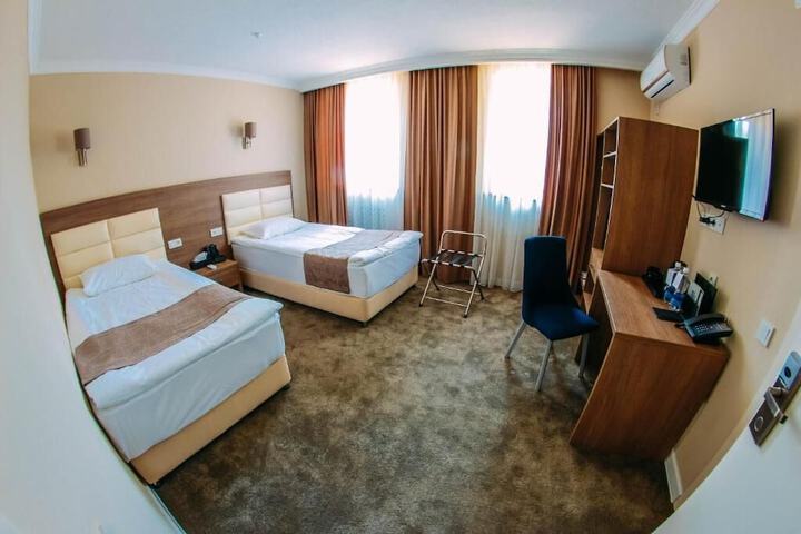 Room 17 of 35