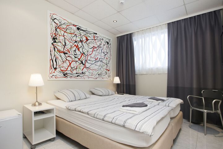 Room 46 of 94