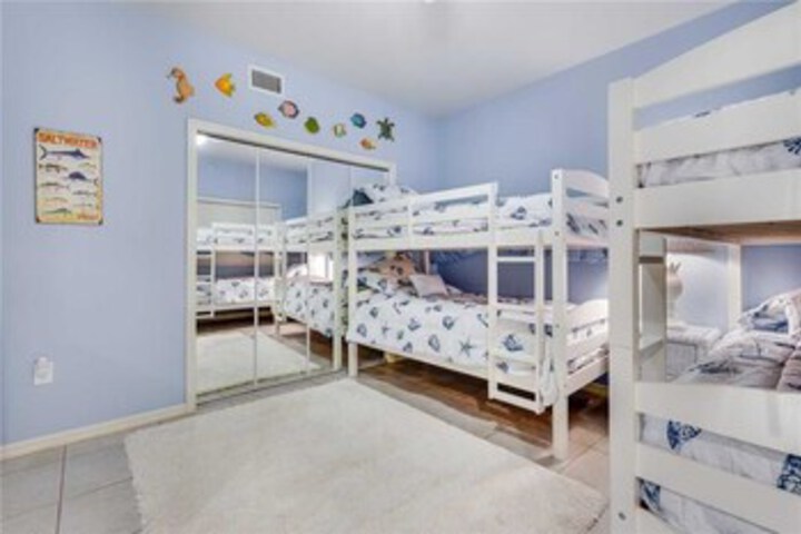 Room 36 of 38