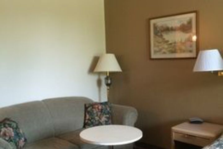 Room 8 of 25