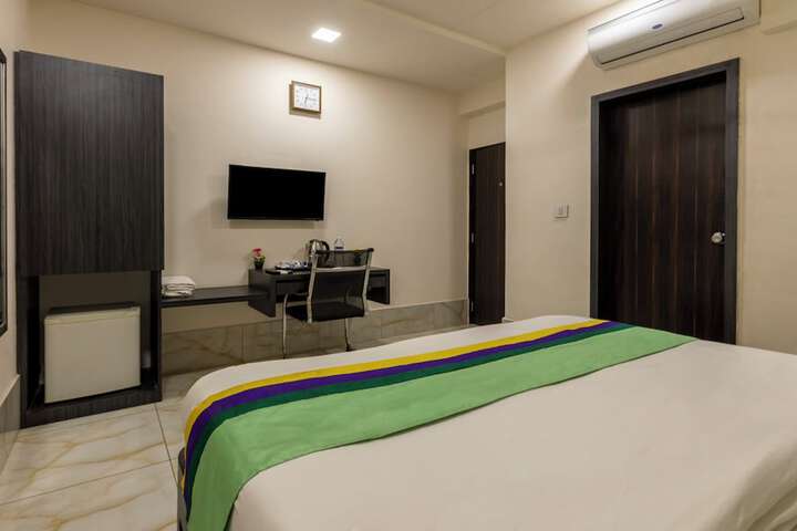 Room 8 of 26