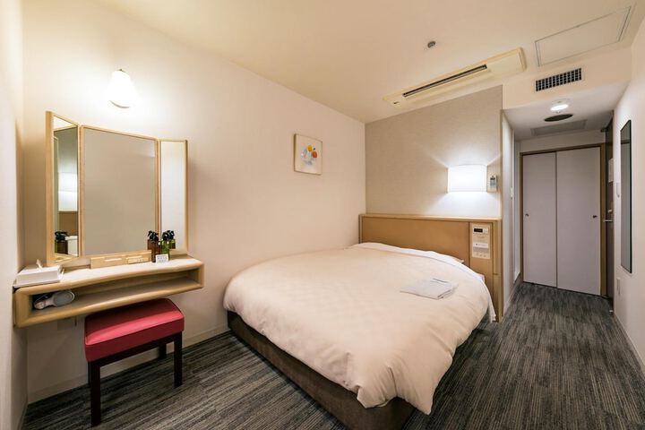 Room 15 of 57