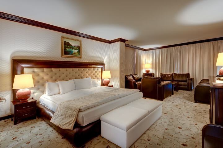 Room 36 of 85