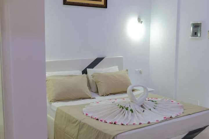 Room 45 of 103