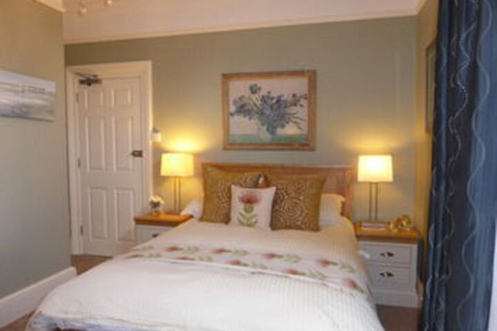 Room 33 of 48