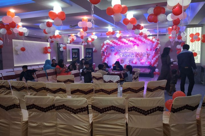 Ballroom/Hall 26 of 40