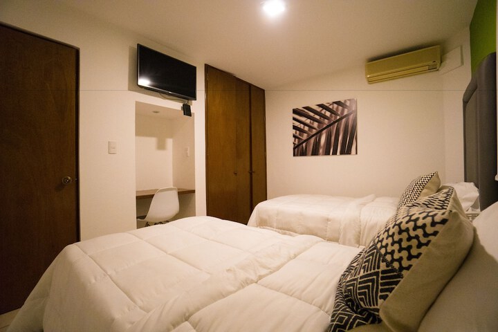 Room 10 of 37