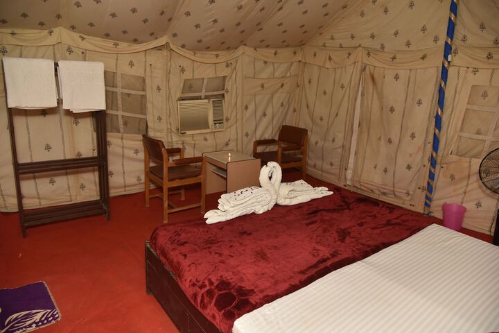 Room 8 of 24