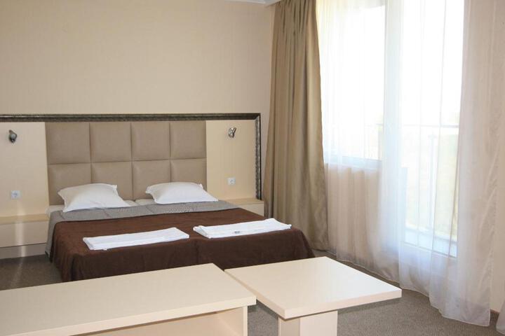 Room 49 of 99