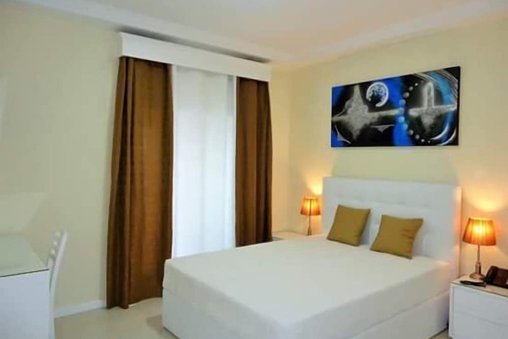 Room 26 of 63
