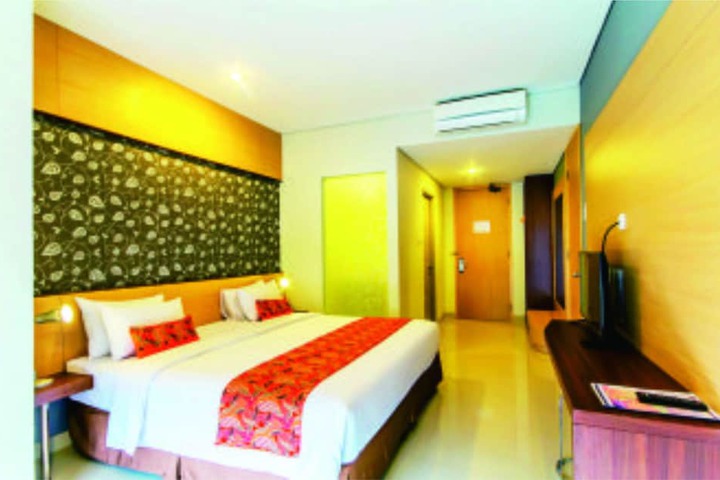 Room 3 of 28
