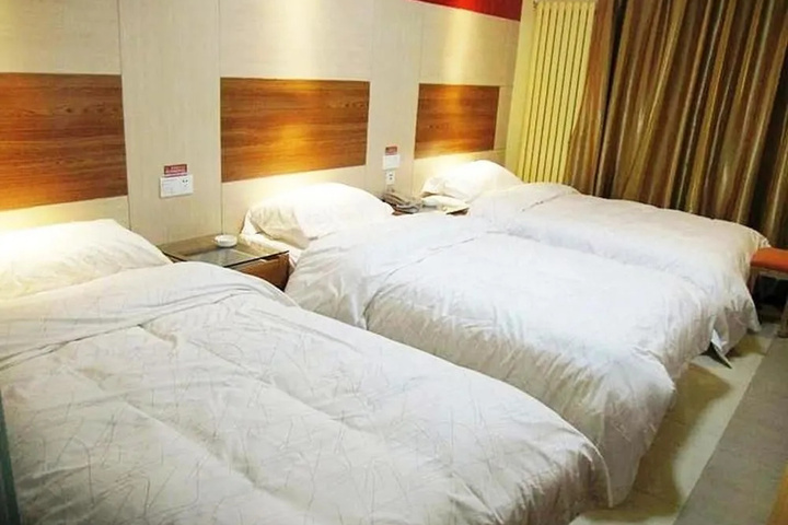 Room 6 of 7