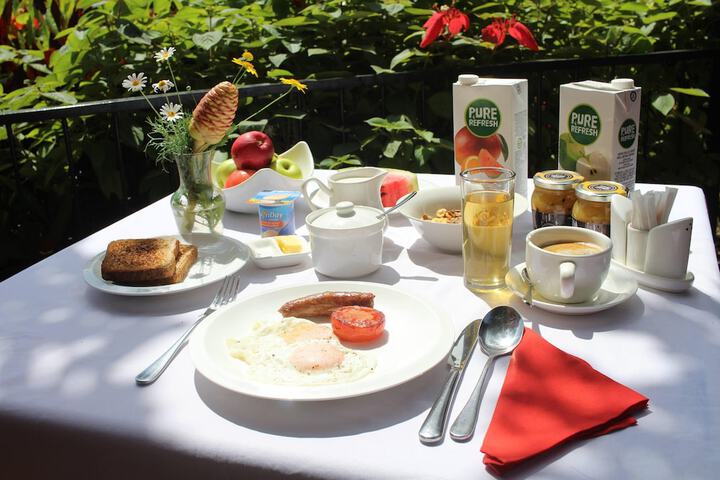 Breakfast meal