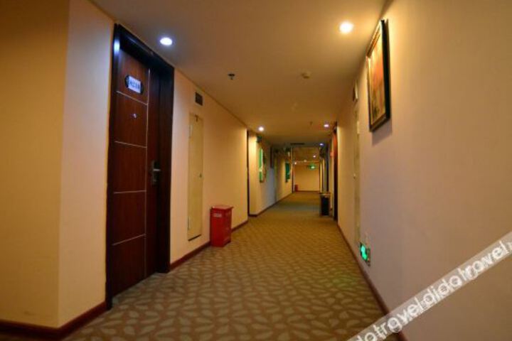 Hotel Interior 6 of 20