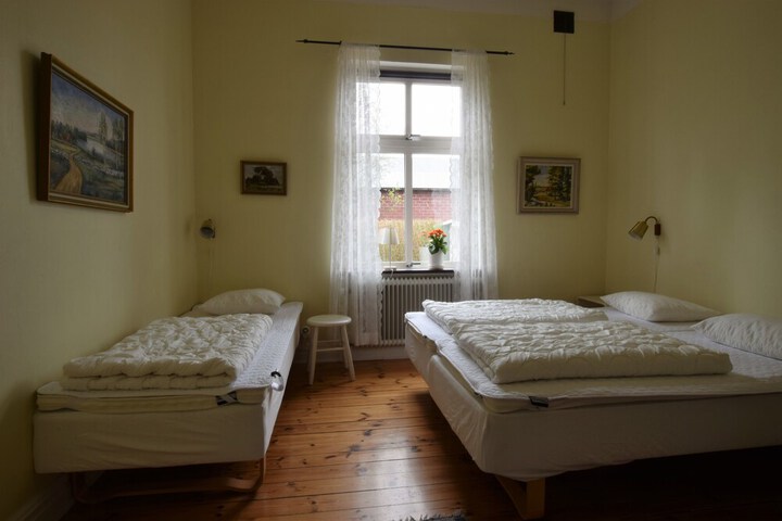 Room 11 of 46