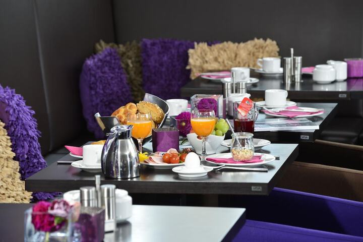 Dining Photos