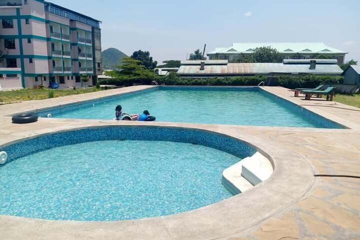 Pool 14 of 30