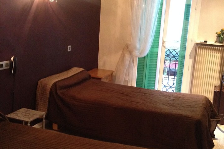 Room 10 of 70