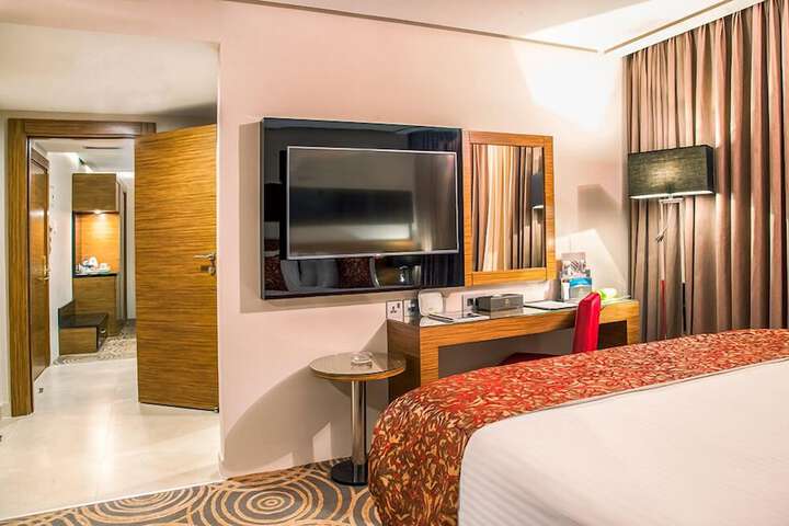 Room 17 of 50