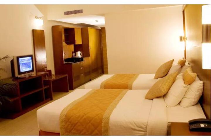 Room 12 of 13