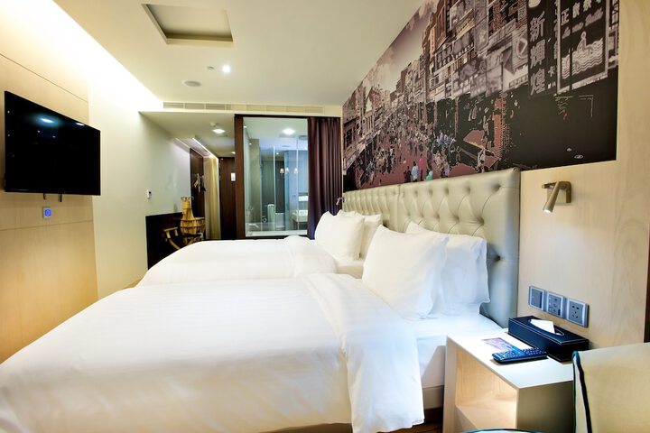 Room 18 of 87