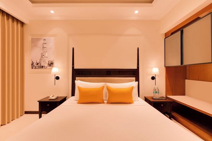 Room 22 of 49