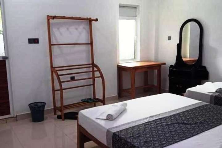 Room 2 of 43