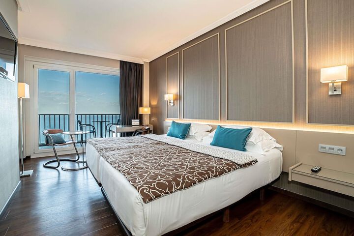 Room 40 of 106