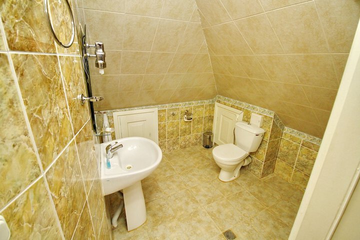 Room 10 of 57