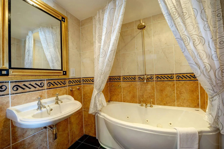 Bathroom Interior Photo
