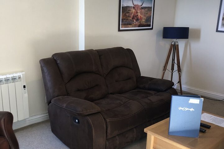 Lounge 47 of 51