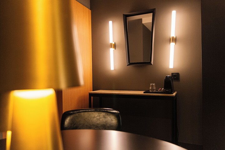 Room 51 of 77