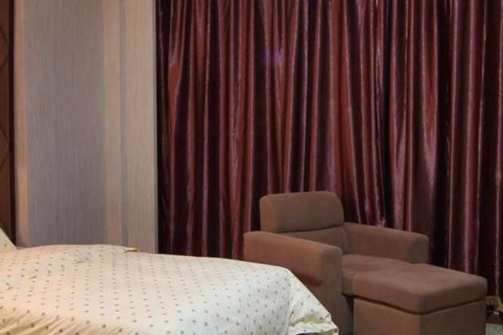 Room 17 of 26