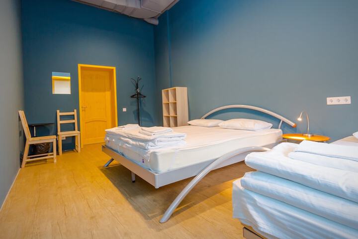 Room 40 of 48