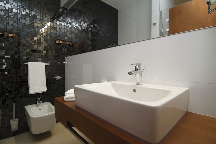 Room 18 of 48